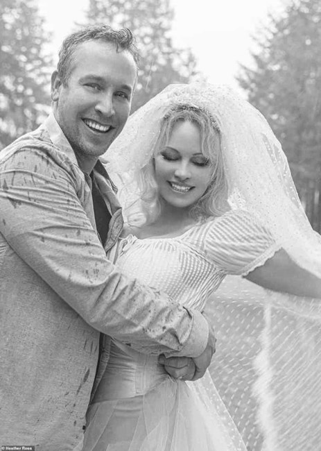 Pamela Anderson e Dan Hayhurst