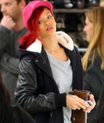Rihanna: Mais um suposto romance lésbico