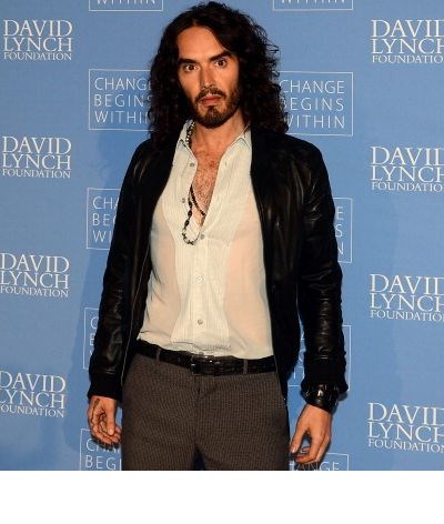 Russell Brand masturbou desconhecido