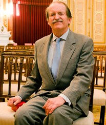 Supremo devolve bens a D. Duarte