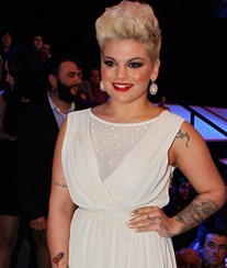 Fanny Rodrigues chora a morte do ex-namorado