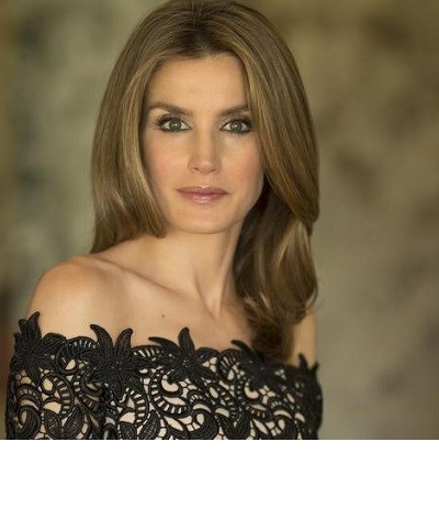 Estilista de Letizia volta às passereles