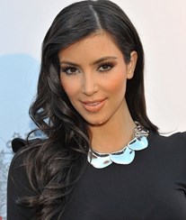 Kardashian ensina a tirar selfies