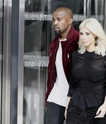 Kanye partilha fotos de Kim nua
