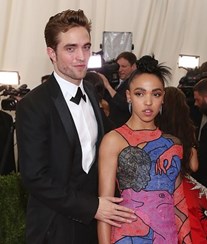 Noiva de Pattinson está grávida