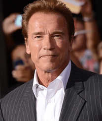 O momento em que Schwarzenegger sofre ataque violento, aos 71 anos