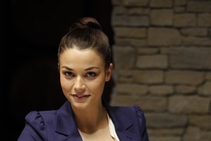 Laura Galvão mostra-se como veio ao Mundo