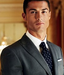 Saiba que livro CR7 está a ler