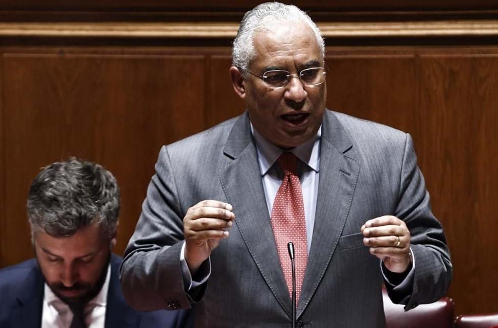 António Costa a banhos no Algarve - a Ferver - Vidas