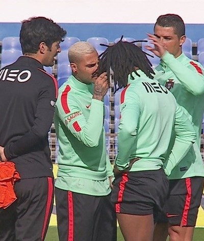 Ronaldo aprova visual de Renato
