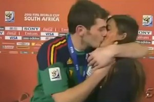 Os melhores beijos do mundo do futebol