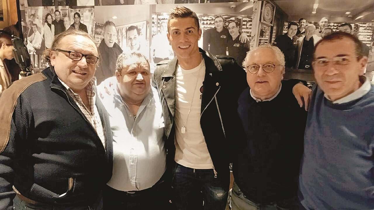 Ronaldo mata saudades de bom peixe em Lisboa - a Ferver - Vidas