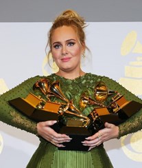 Adele escondida em casa de cinco milhões