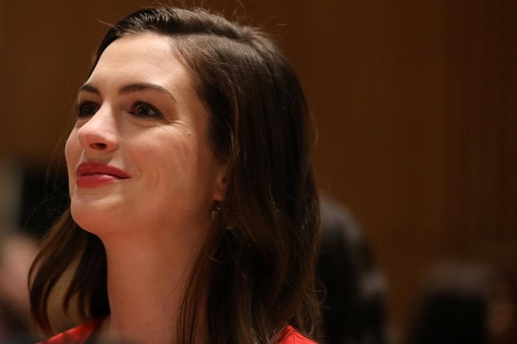 Anne Hathaway, Colossal, atriz, Jonathan, artes, cultura e entretenimento, gravidez, bebé, rapaz