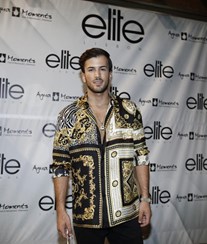 David Carreira assume namoro com a atriz Carolina Carvalho