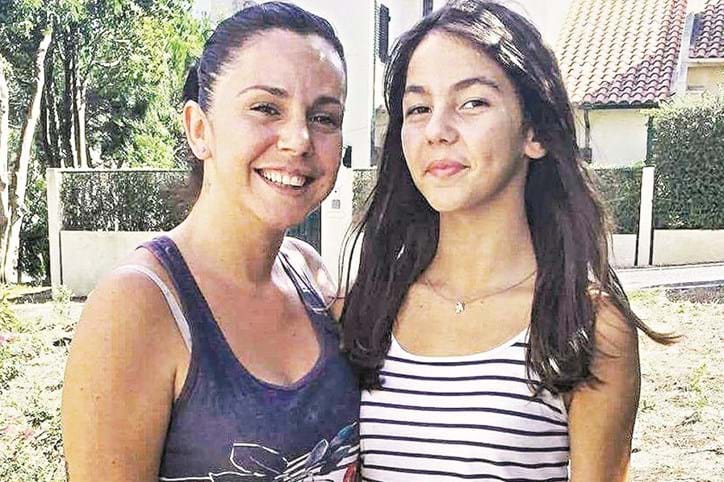 Sara Norte mostra ter uma relação cúmplice com a irmã mais nova. A atriz partilha várias fotos com Beatriz na rede social Instagram  