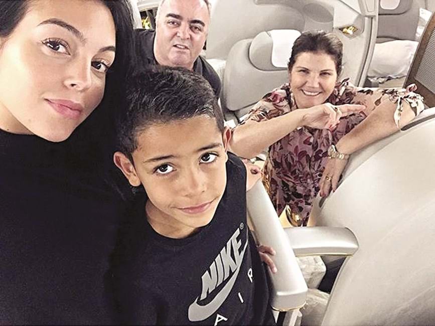 Cristiano Ronaldo, Dolores Aveiro, Madrid, Alana, Dubai, Georgina Rodriguez