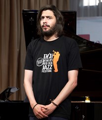 Quintino Aires chama "palhaço com cara de rato" a Salvador Sobral