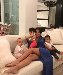 Georgina Rodríguez 'derrete' fãs com vídeo ternurento