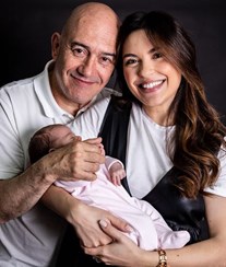 José Raposo e Sara Barradas mostram filha recém-nascida
