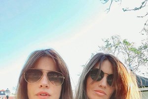 Melhor amiga ampara Carbonero em momento difícil