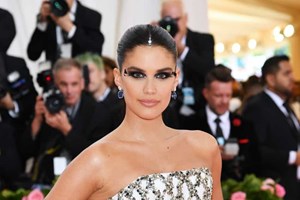 Sara Sampaio convidada pela primeira vez para a Met Gala 