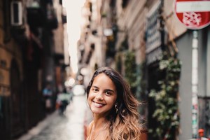 Sara Matos mostra lado mais sedutor