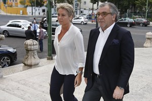 Filha de Dias Loureiro suspeita de crime branqueamento de capitais