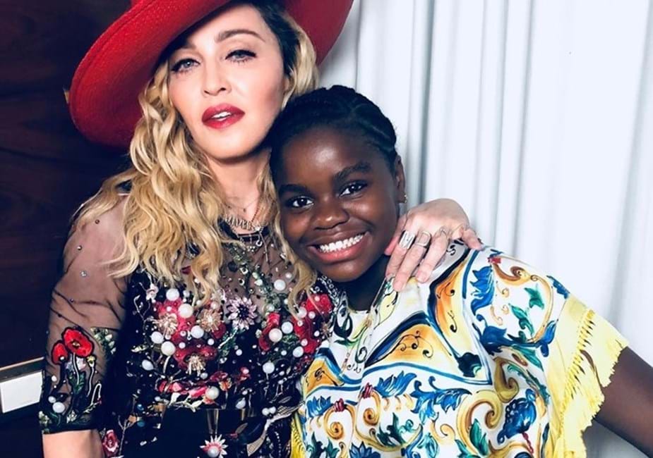 Madonna Mostra A Filha Mercy A Tocar Mozart Nas Redes Vidas