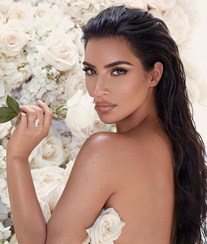 Kim Kardashian revela a primeira imagem do filho 