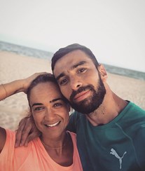Rui Patrício e Vera Ribeiro desfrutam de férias em família no Algarve 