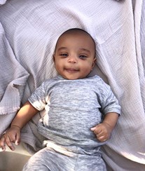 Kim Kardashian mostra o filho mais novo e encanta seguidores 