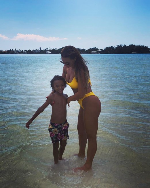 Nani viaja com a mulher e os frios para as Caraíbas e Bahamas 