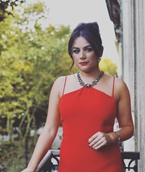Ana Guiomar chora morte do avô