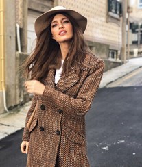 Sara Carbonero diverte-se em Madrid com a irmã 