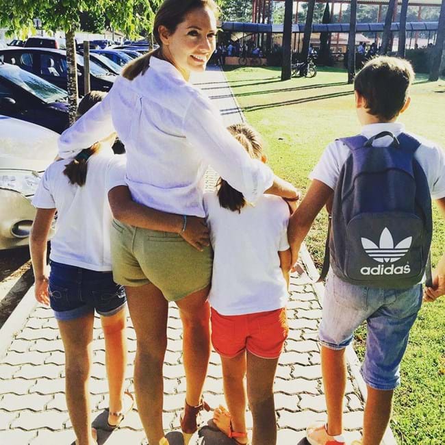 Fernanda Serrano com os filhos