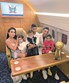 Cristiano Ronaldo posou com Georgina e os filhos, com o trófeu em destaque 