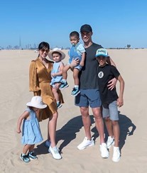 Família de Cristiano Ronaldo exibe presentes milionários