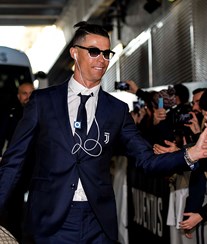 Cristiano Ronaldo gozado por usar ipod de 2005