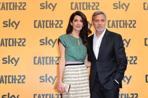 George e Amal Clooney fazem doação milionária para combate à Covid-19