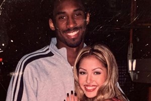 Viúva de Kobe Bryant recebe milhões por fotos do acidente