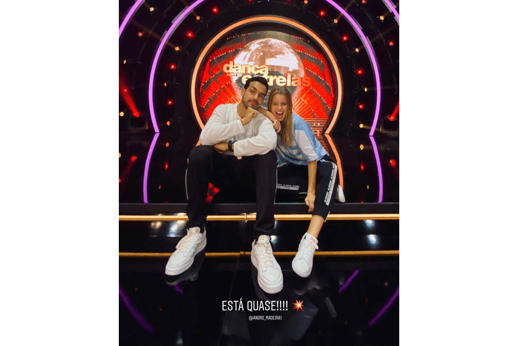 Margarida Corceiro mostra-se ao lado de André Madeira preparada para a gala