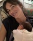 Cláudia Vieira radiante com a filha Caetana