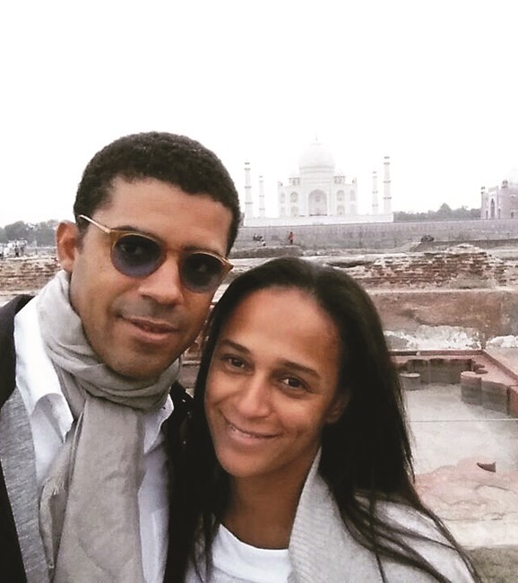 Isabel dos Santos e Sindika Dokolo junto ao Taj Mahal