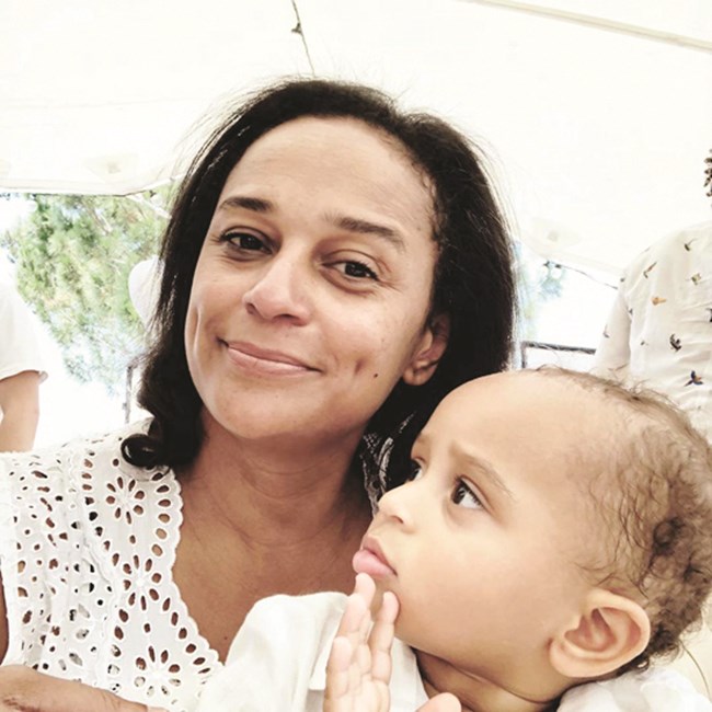 Isabel com o filho mais novo