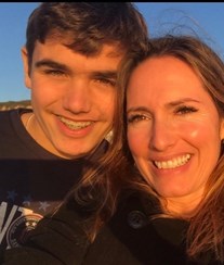 Fernanda Serrano emocionada no dia de aniversário do filho: "Faz hoje 15 anos que fui mãe pela primeira vez"