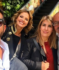 Famosos juntam-se para defender amigo ameaçado por pirata informático