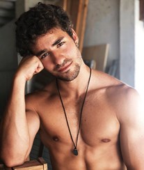 José Condessa abandona novela brasileira e quebra acordo com a Globo