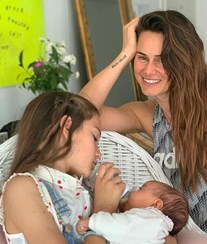 Cláudia Vieira assume preocupações redobradas com a filha bebé
