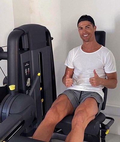 Cristiano Ronaldo recusa voltar a Itália devido ao coronavírus